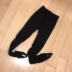 Lululemon RARE stirrup heel. LIKE NEW
